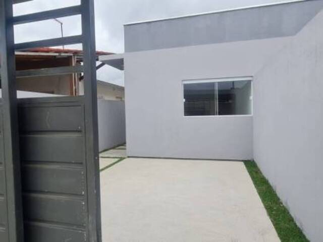 #1324 - Casa para Venda em Caraguatatuba - SP - 2